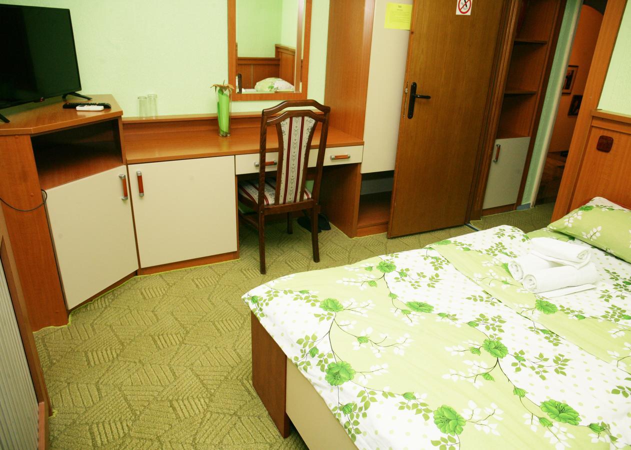 Motel Nana Banja Luka Exteriör bild