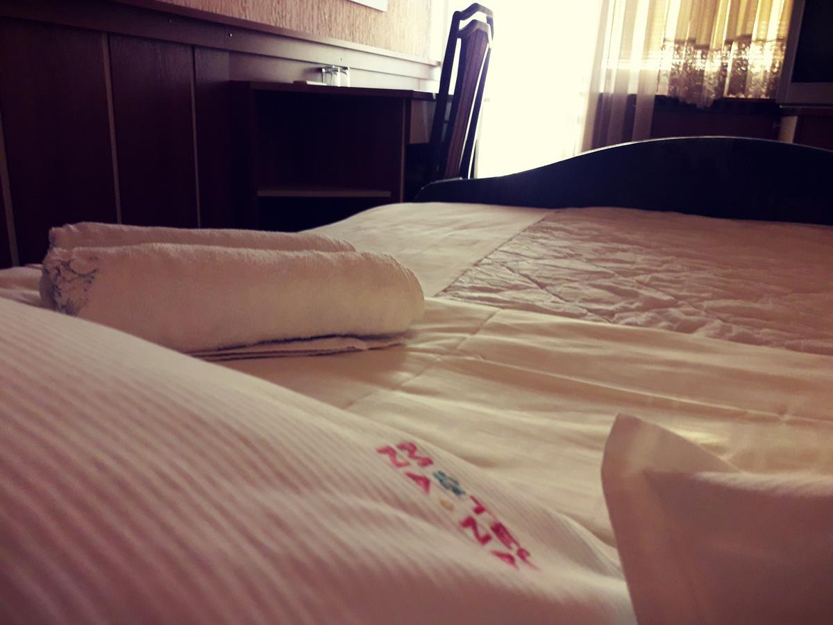 Motel Nana Banja Luka Exteriör bild
