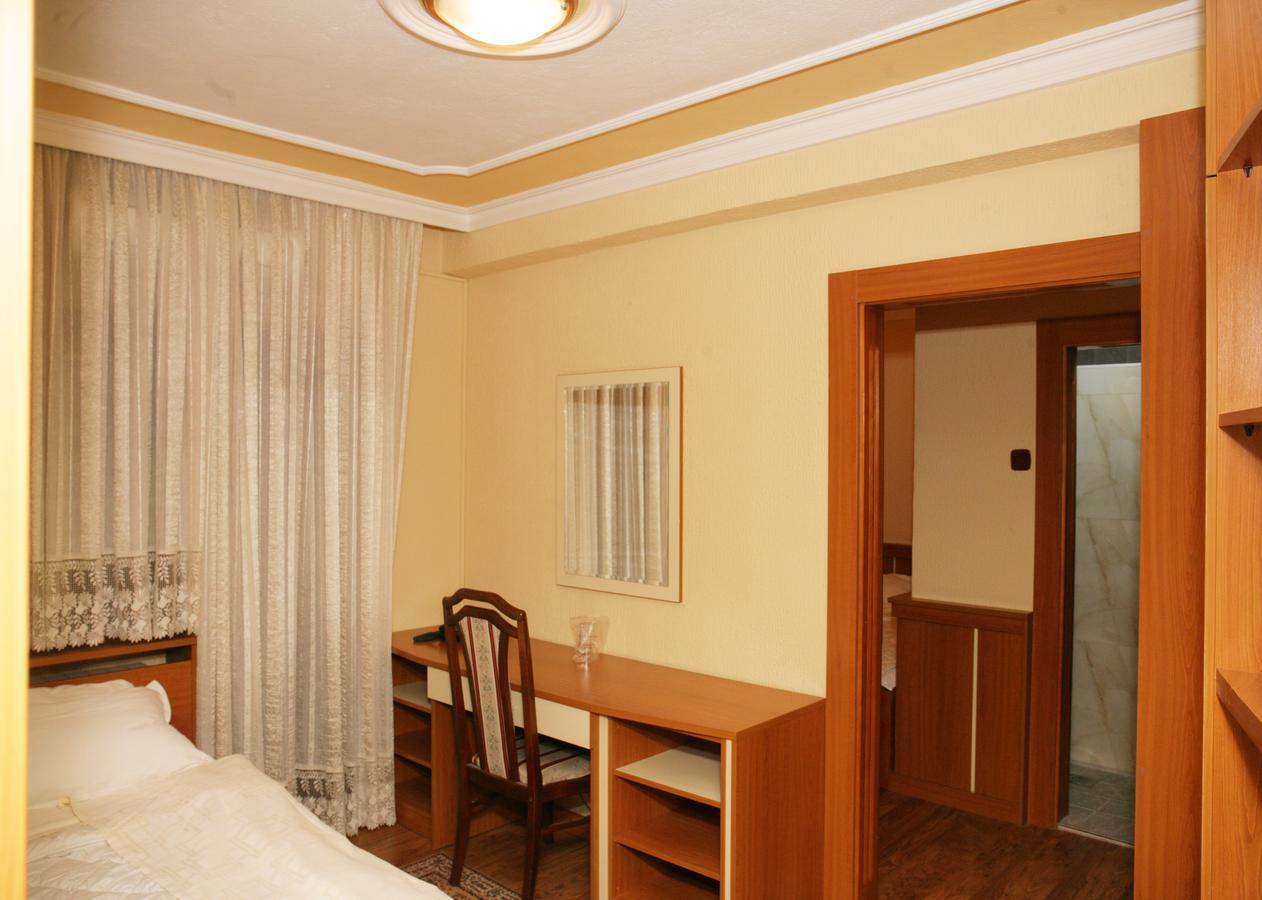 Motel Nana Banja Luka Rum bild