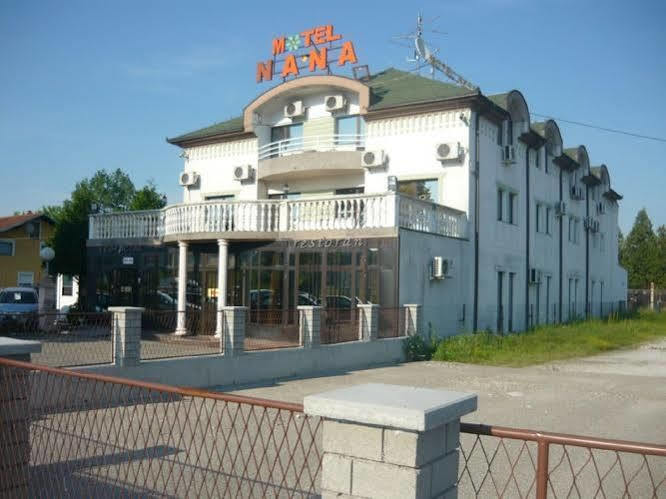 Motel Nana Banja Luka Exteriör bild